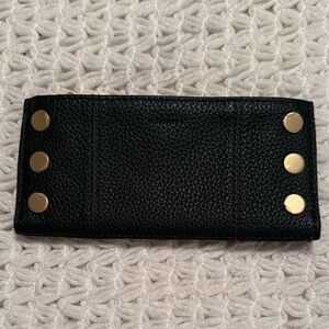 NWOT Hammitt 110 North Wallet in Grove Green